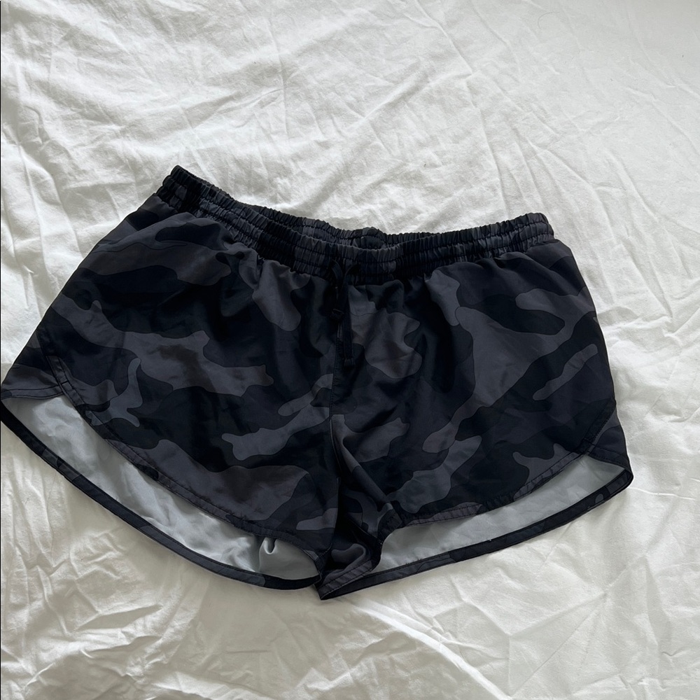 Old Navy Black Camo Women's Shorts